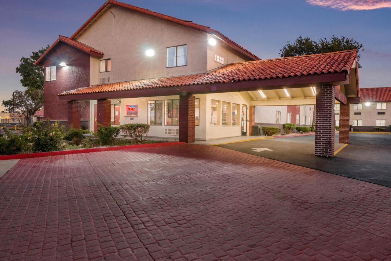 Red Roof Inn Palmdale - Lancaster Exterior photo