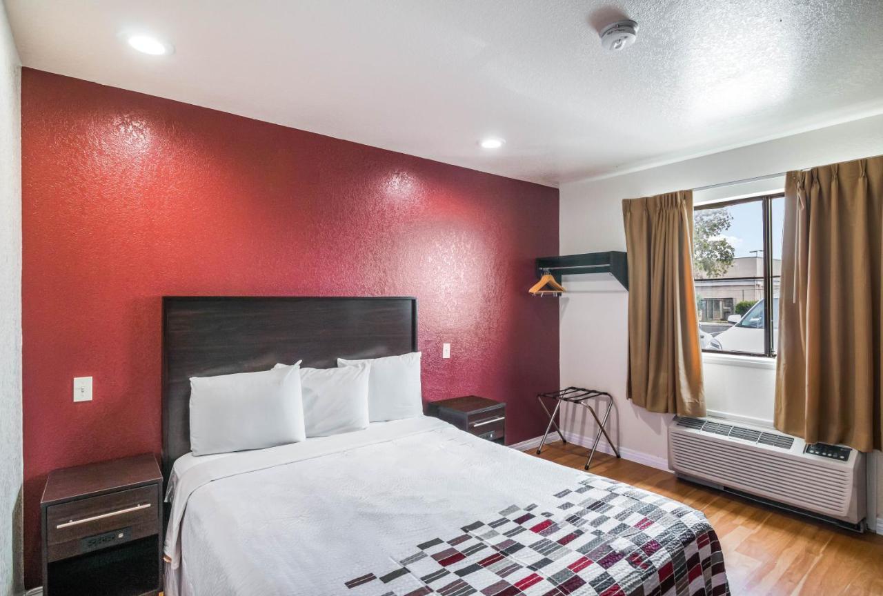 Red Roof Inn Palmdale - Lancaster Exterior photo
