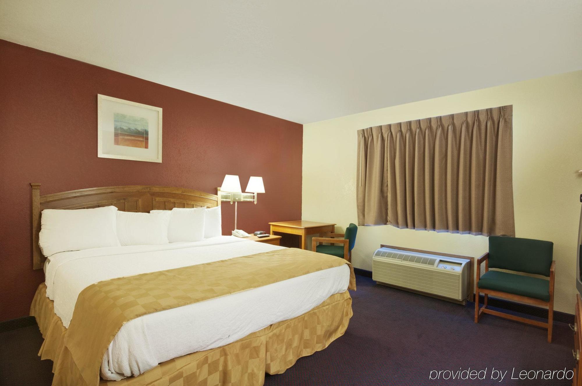 Red Roof Inn Palmdale - Lancaster Room photo
